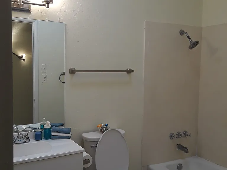 5130 Village Grn #A — Photo 6