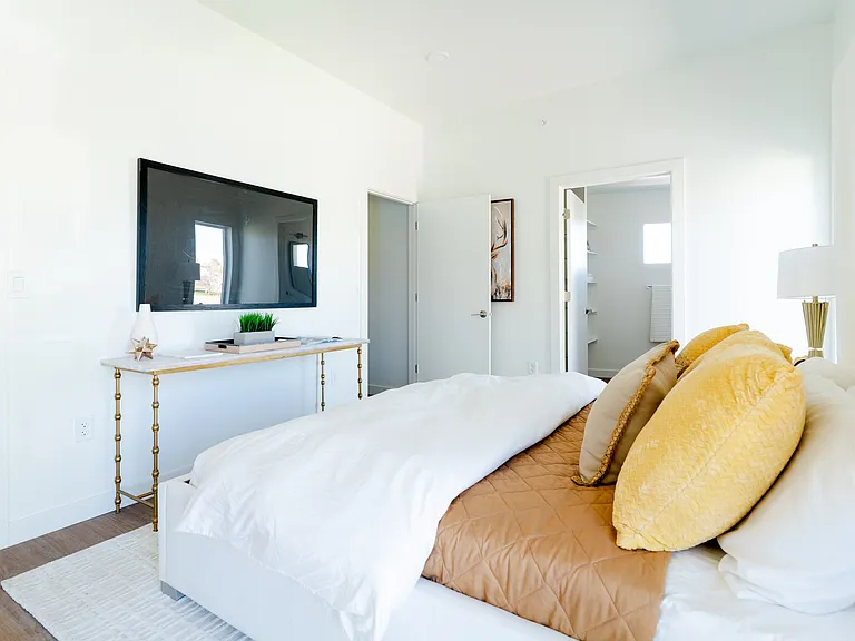 New Sky Highland Townhomes — Photo 12