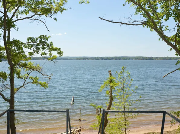 2549 Harbor View Rd, Camden, SC 29020
