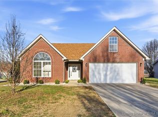 4401 Leaf Circle, Sellersburg, IN 47172