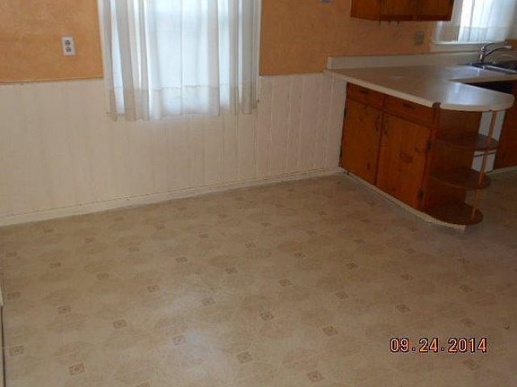 4th image of 1058 Lester Ave