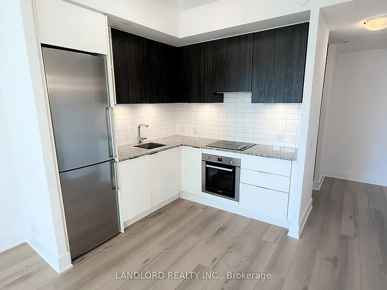 120 Parliament St #412 — Photo 5