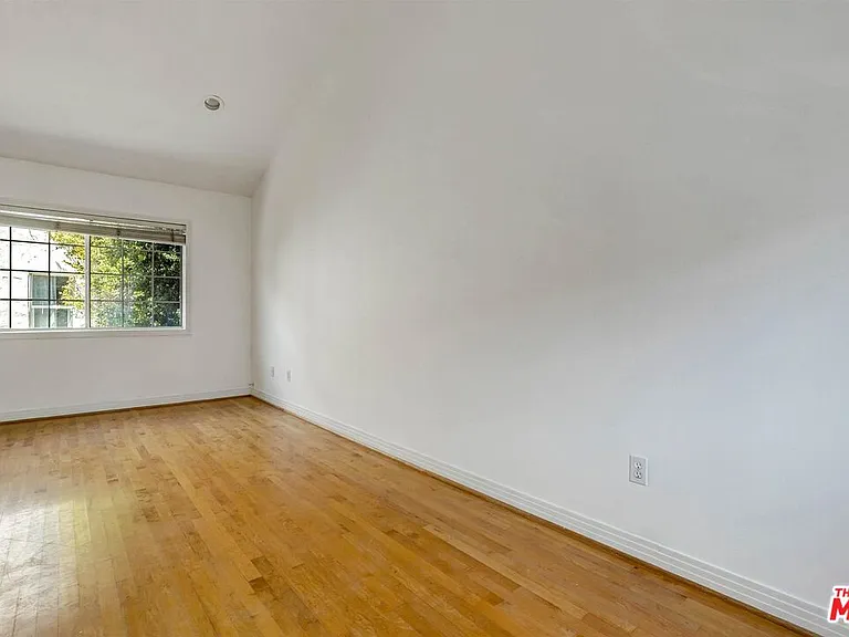 456 1/2 Smithwood Dr — Photo 22