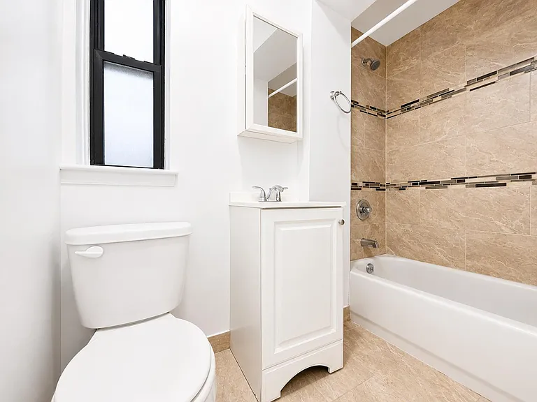 1270 1st Ave #5B — Photo 9