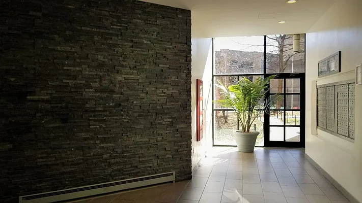 Rented by Area New York | media 20