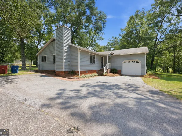 5995 Falcon Way, Lizella, GA 31052