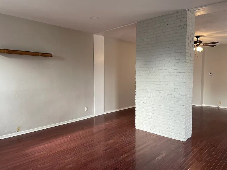 494 Reinhard Ave — Photo 4