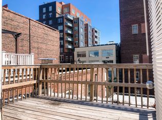1122 Walnut St APT 3, Philadelphia, PA 19107