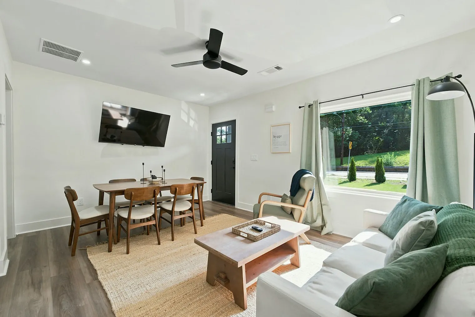 3 bed, 2.0 bath, $9,198 — Photo 1