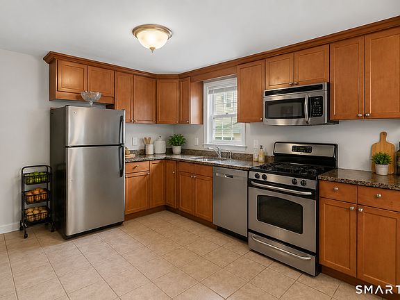 4th image of 23 Coldspring Street