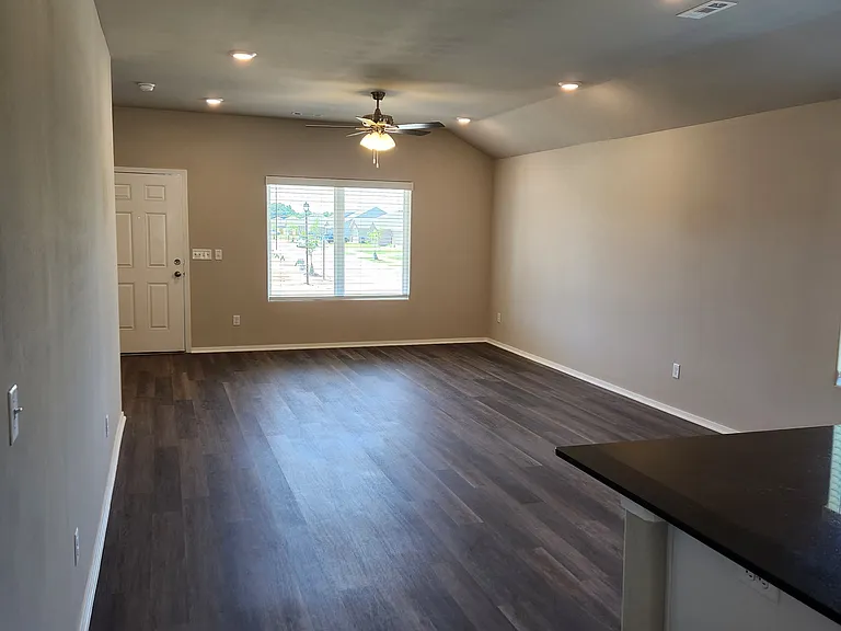 2448 N Raven Ln — Photo 8