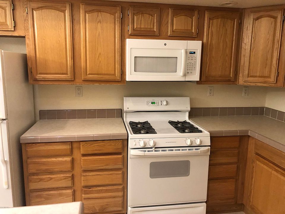 1st image of 2734 W Kimberley St