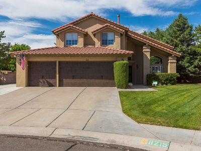 8215 Corona Ave NE, Albuquerque, NM, 87122
