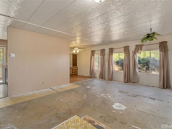 4th image of 25015 Taft St