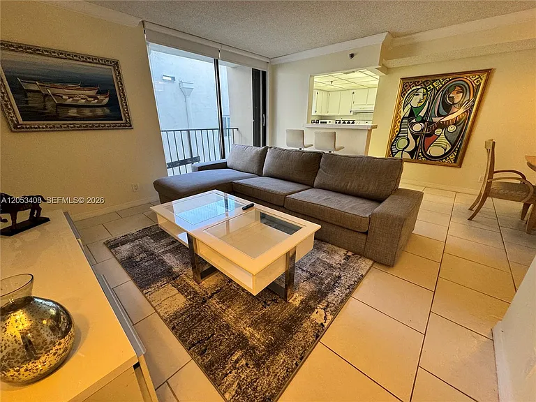 2625 Collins Ave #320 — Photo 3