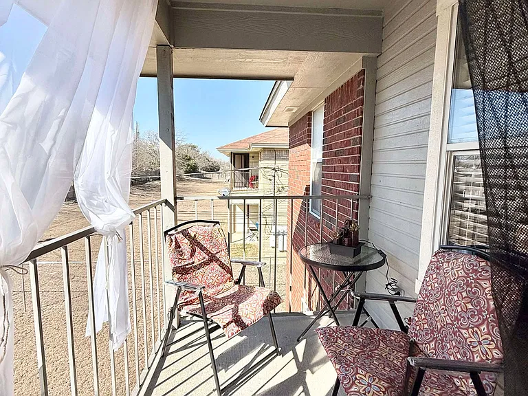 1008 Circle M Dr #D — Photo 20
