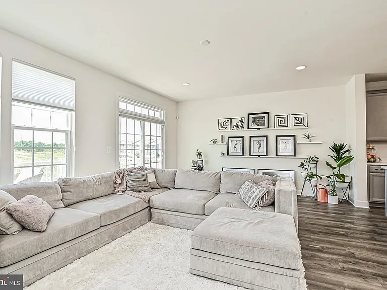 13821 Litespeed Way — Photo 14