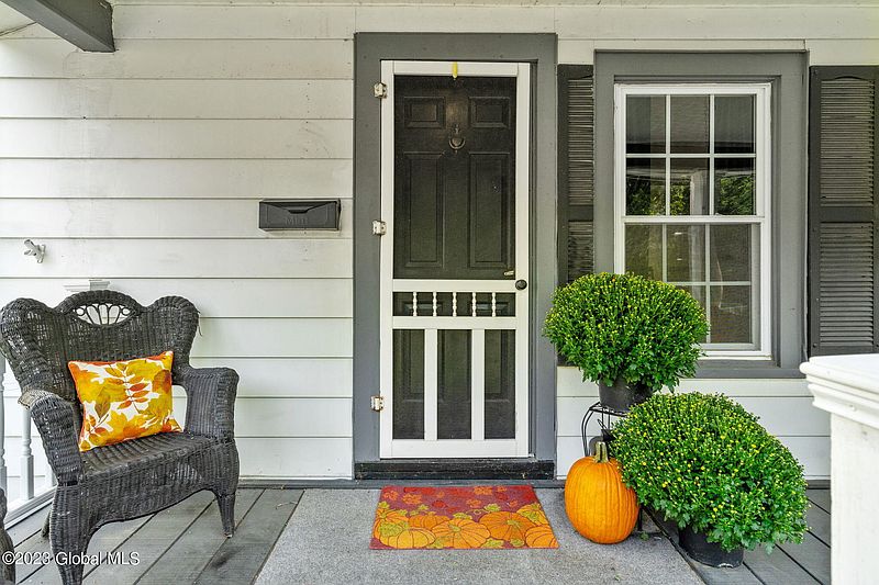 5th image of 15 Henrietta Blvd Boulevard