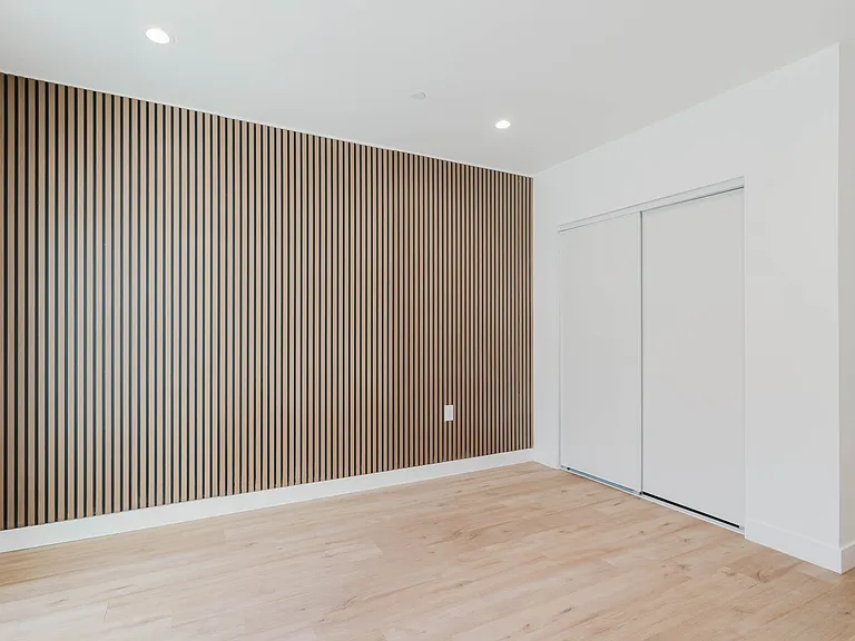 5654 1/2 Cartwright Ave — Photo 24