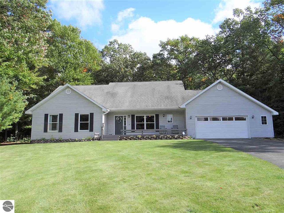 1571 White Oak Ln Interlochen MI Zillow
