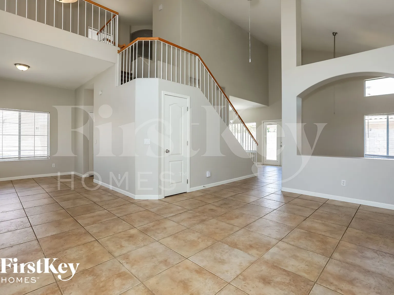 3 bed, 2.5 bath, 2099 sqft, $2,100 — Photo 3