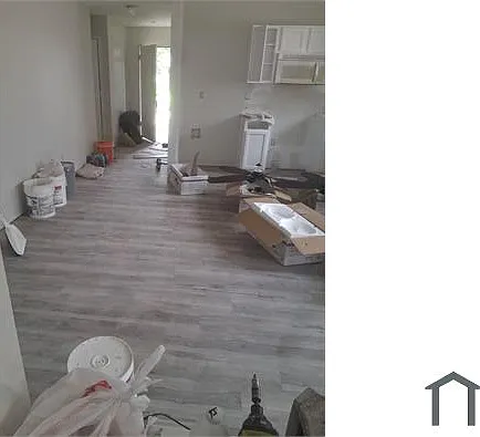 2467 Mallory Ln — Photo 10