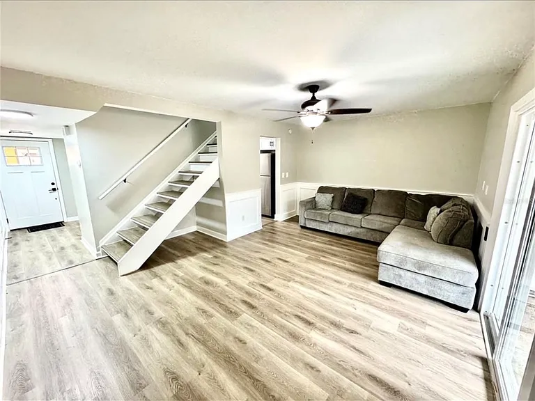 1884 Clearbrooke Dr — Photo 5