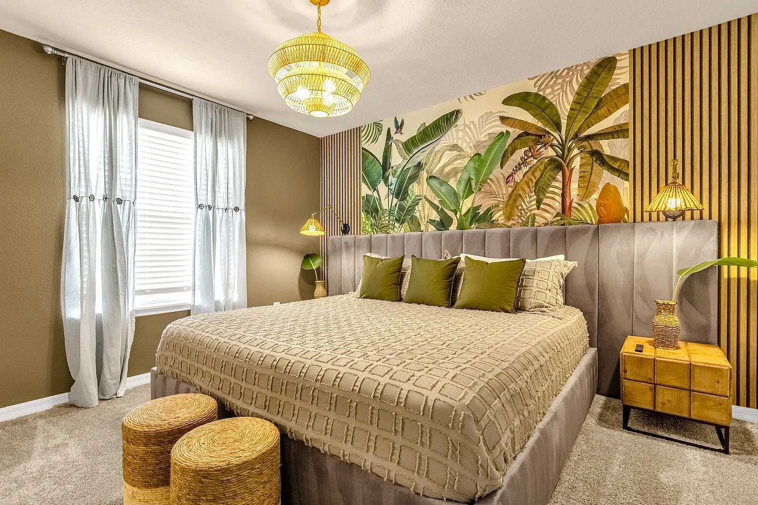 8 bed, 6.0 bath, 4025 sqft, $5,329 — Photo 4