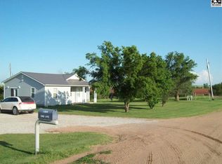 1304 2nd Ave, Windom, KS 67491