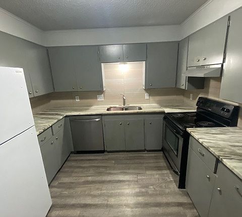 5th image of 1003 N High St #1003