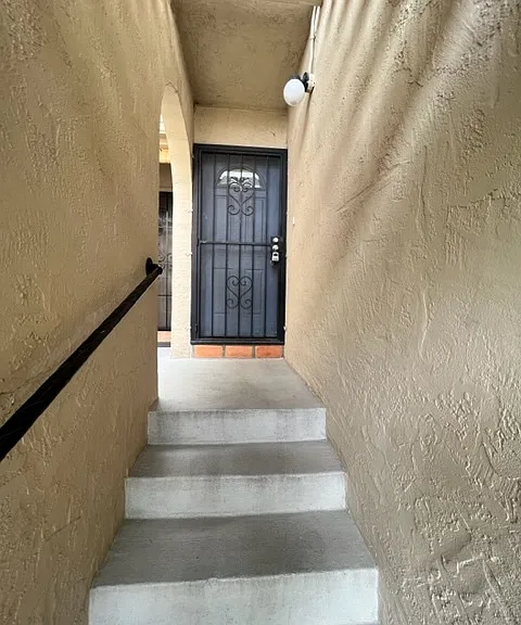 3750 N Country Club Rd #11 — Photo 4