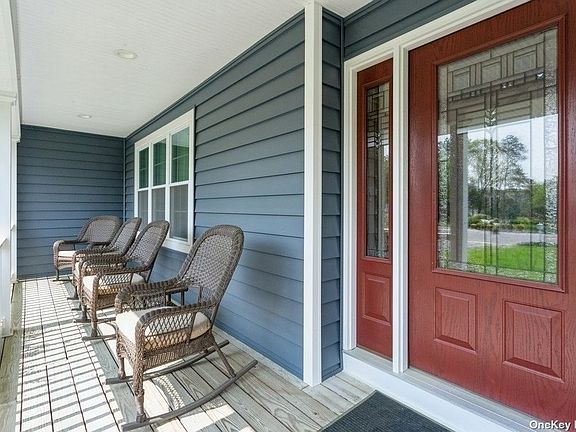 2nd image of 14 Pineland Ct