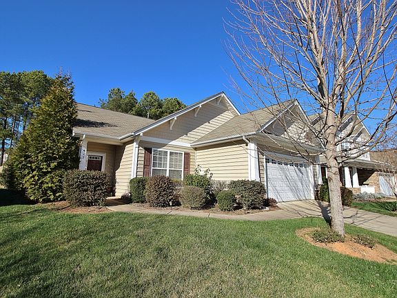 3rd image of 617 Goldflower Dr