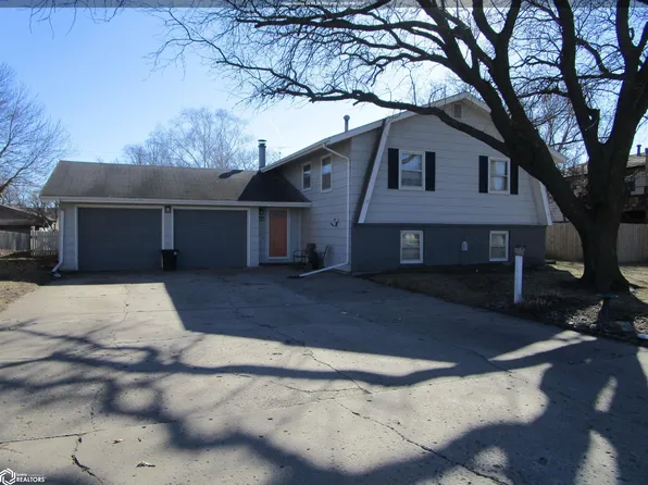 108 Meadow Ln, Iowa Falls, IA 50126