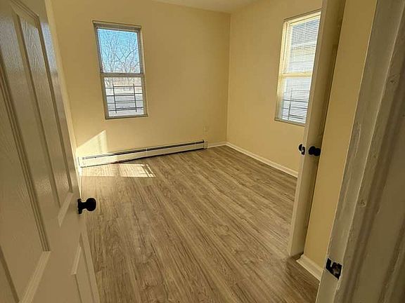 3rd image of 447 3rd Ave Floor 2