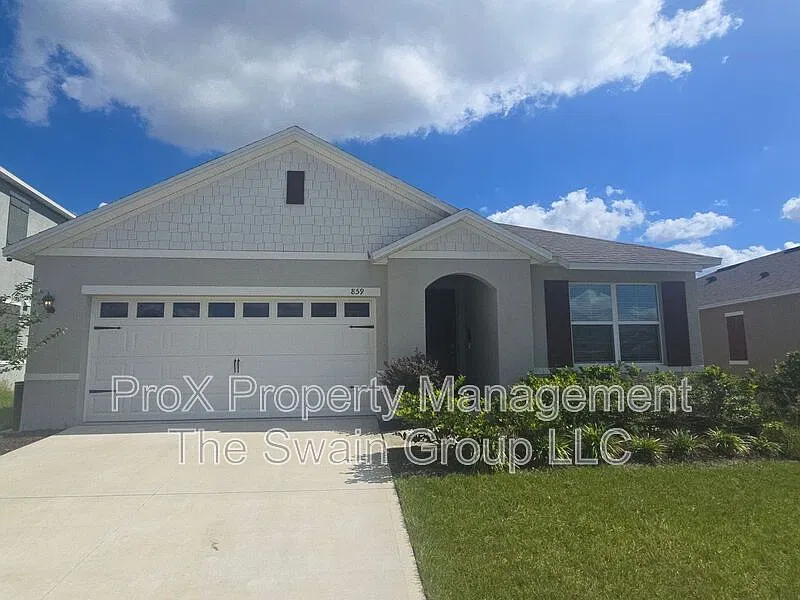 859 Griffon Ave