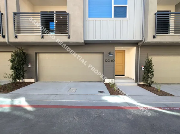 12040 Riley Ln, San Diego, CA 92128