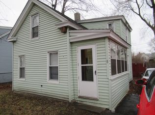 8 Douglas Ct, Worcester, MA 01603