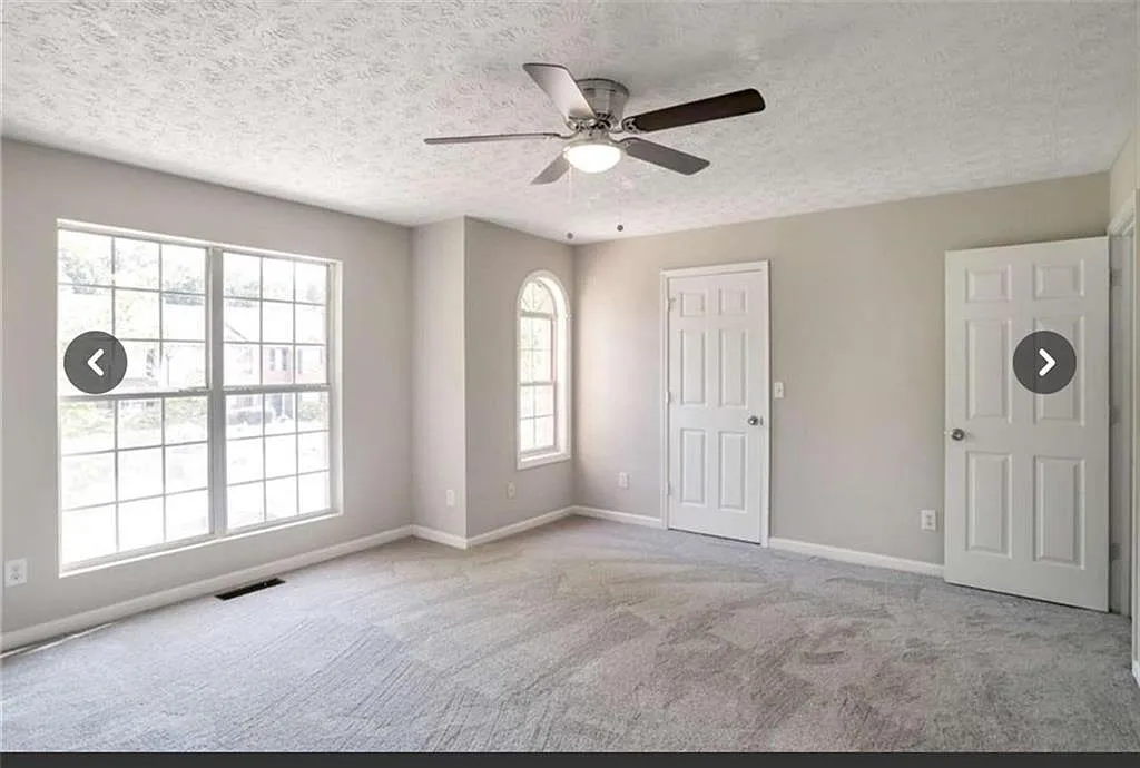 3 bed, 2.5 bath, 1560 sqft, $2,000 — Photo 4