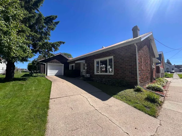 102 Fair St, Monona, IA 52159