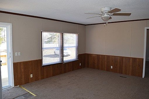 3rd image of 160 Hughes Dr
