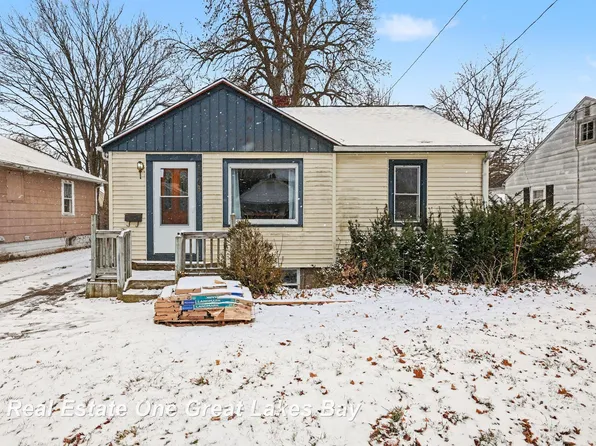 1943 Ottawa St, Saginaw, MI 48602