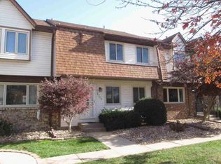4715 11th St #9, East Moline, IL