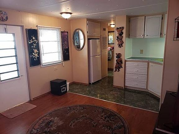 5th image of 35 Lake Ave