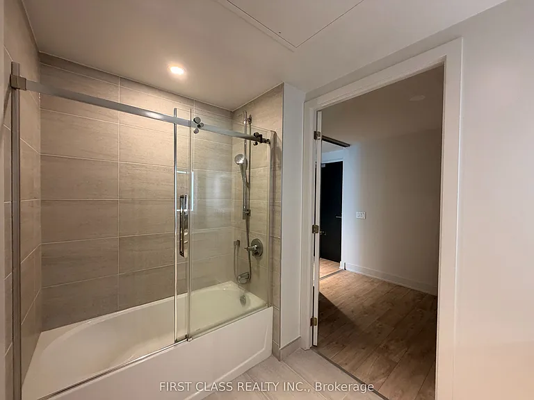 8 Cumberland St #3604 — Photo 20