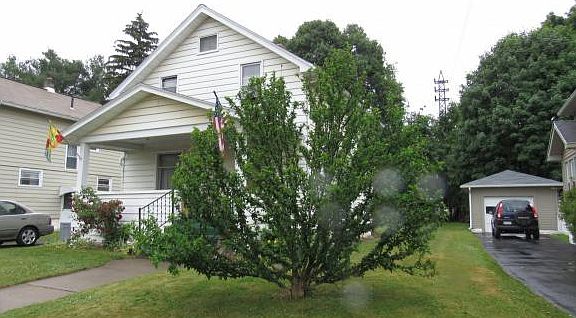 3rd image of 515 Jennings St