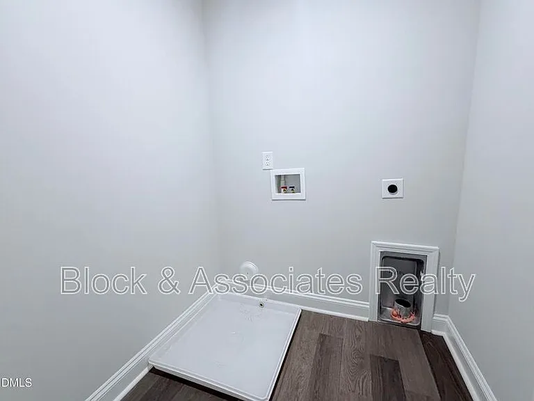 824 Roane St — Photo 14