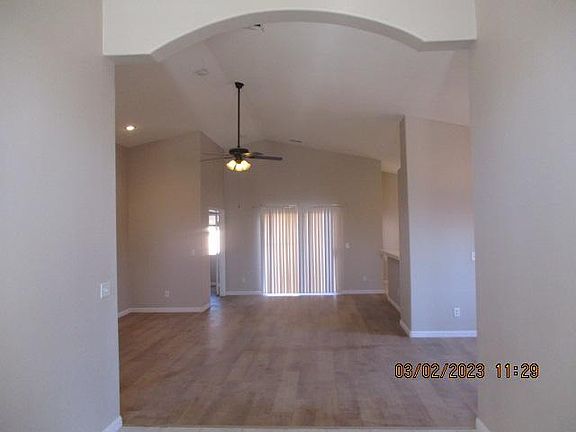 3rd image of 814 Elliott Ave