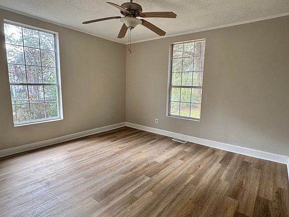 4th image of 107 Woodland Dr
