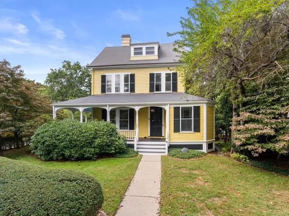 6 Mercer Cir, Cambridge, MA 02138